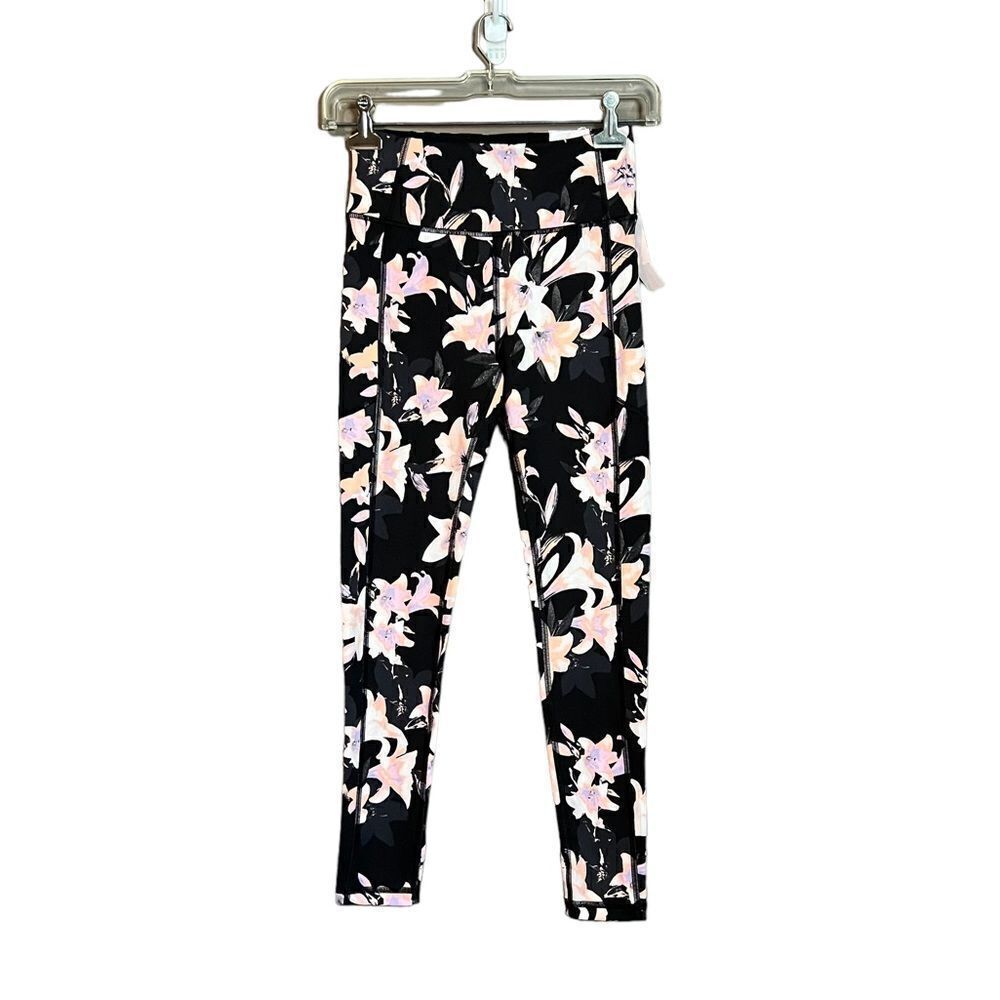 NWT! Victoria’s Secret incredible essential leggings